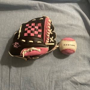 Great glove and ball for a young girl.